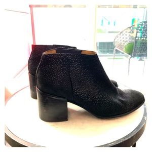 Black booties 39.5 Hudson